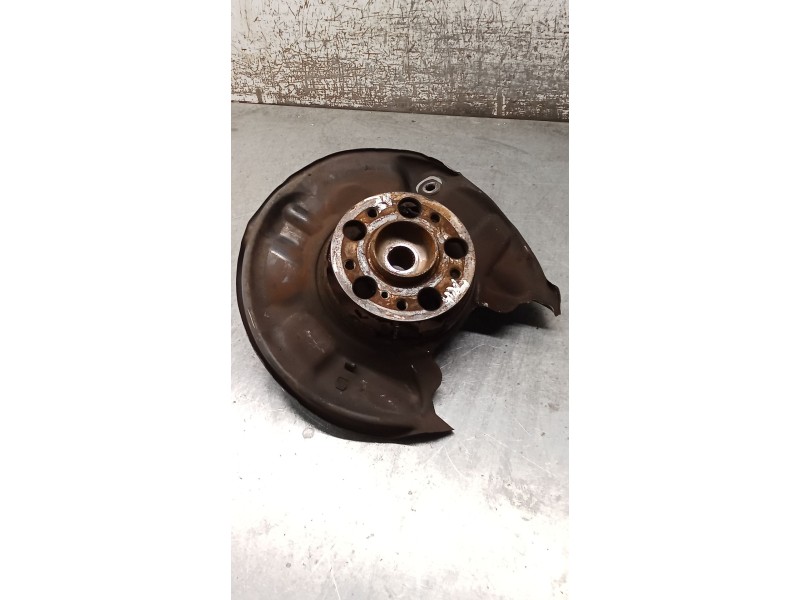 Recambio de mangueta trasera derecha para mercedes-benz clase c (w203) c 270 cdi (203.016) referencia OEM IAM A2030405  00