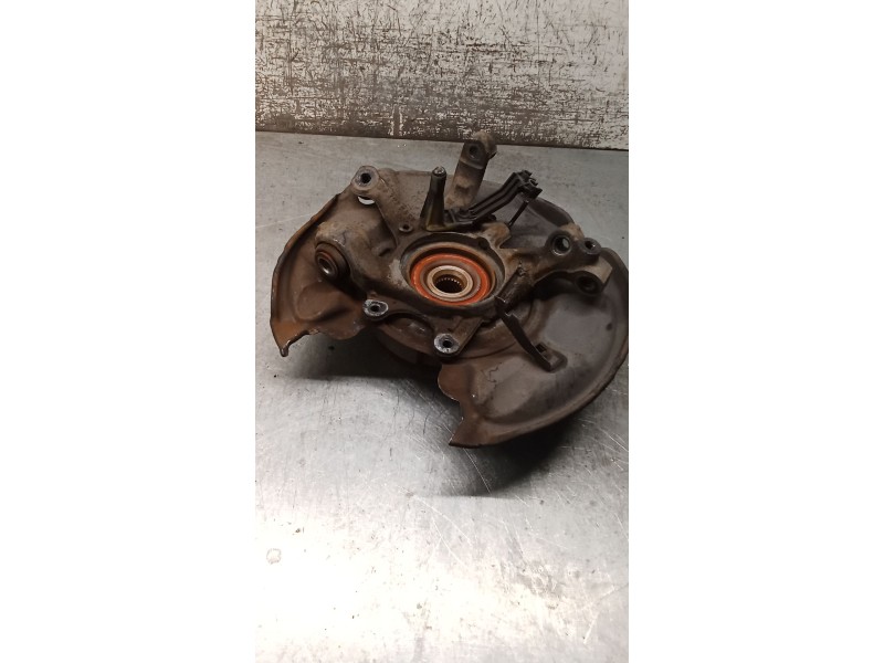 Recambio de mangueta trasera derecha para mercedes-benz clase c (w203) c 270 cdi (203.016) referencia OEM IAM A2030405  00