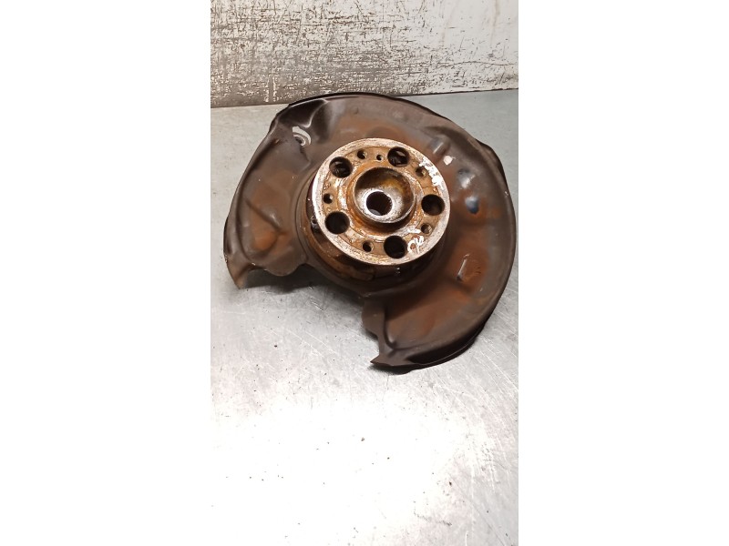 Recambio de mangueta trasera izquierda para mercedes-benz clase c (w203) c 270 cdi (203.016) referencia OEM IAM A2030505  00