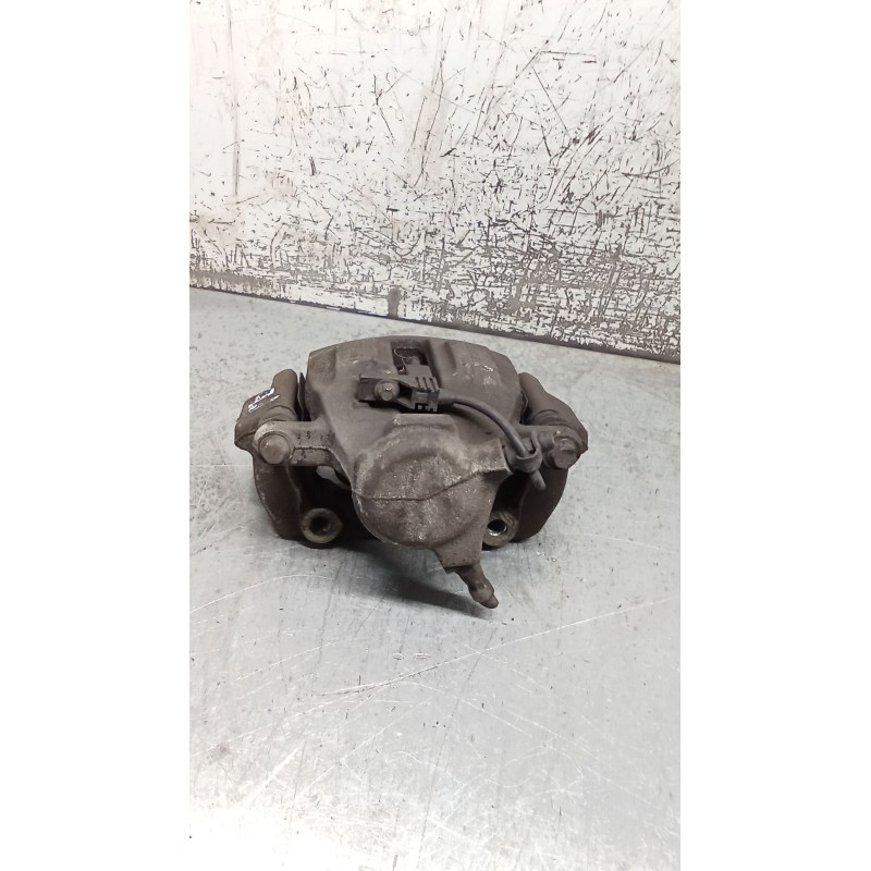 Recambio de pinza freno delantera izquierda para mercedes-benz clase c (w203) c 270 cdi (203.016) referencia OEM IAM  LUCAS 00