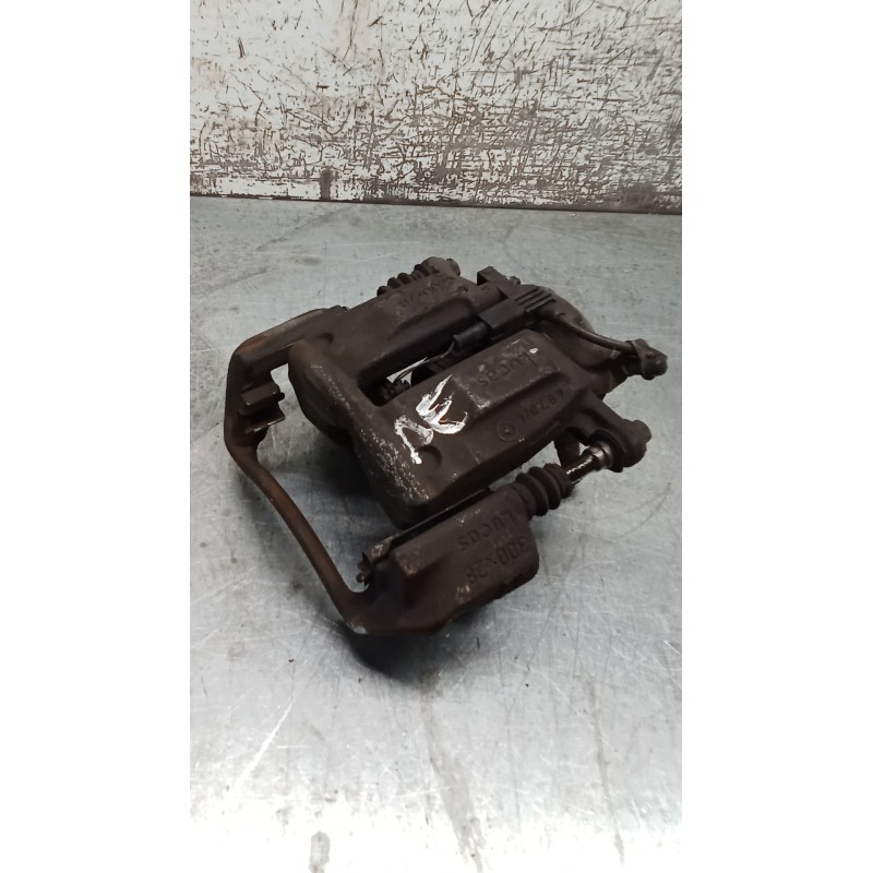 Recambio de pinza freno delantera derecha para mercedes-benz clase c (w203) c 270 cdi (203.016) referencia OEM IAM  LUCAS 00