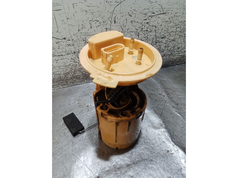 Recambio de bomba combustible para volkswagen golf v (1k1) 1.9 tdi referencia OEM IAM 1K0919050D A2C53041385 03