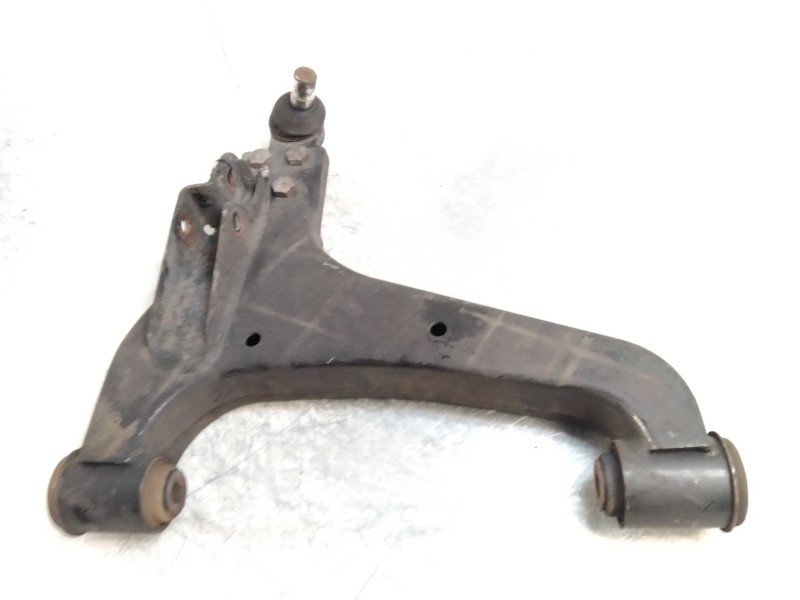 Recambio de brazo suspension inferior delantero derecho para ssangyong rodius 2.7 turbodiesel cat referencia OEM IAM   