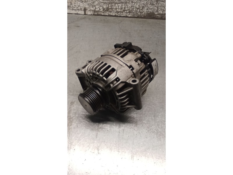 Recambio de alternador para renault megane i classic (la0/1_) 1.4 16v (la0d, la1h, la0w, la10) referencia OEM IAM 7711497138 012