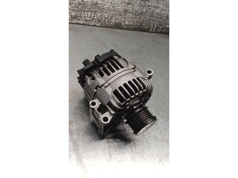 Recambio de alternador para renault megane i classic (la0/1_) 1.4 16v (la0d, la1h, la0w, la10) referencia OEM IAM 7711497138 012