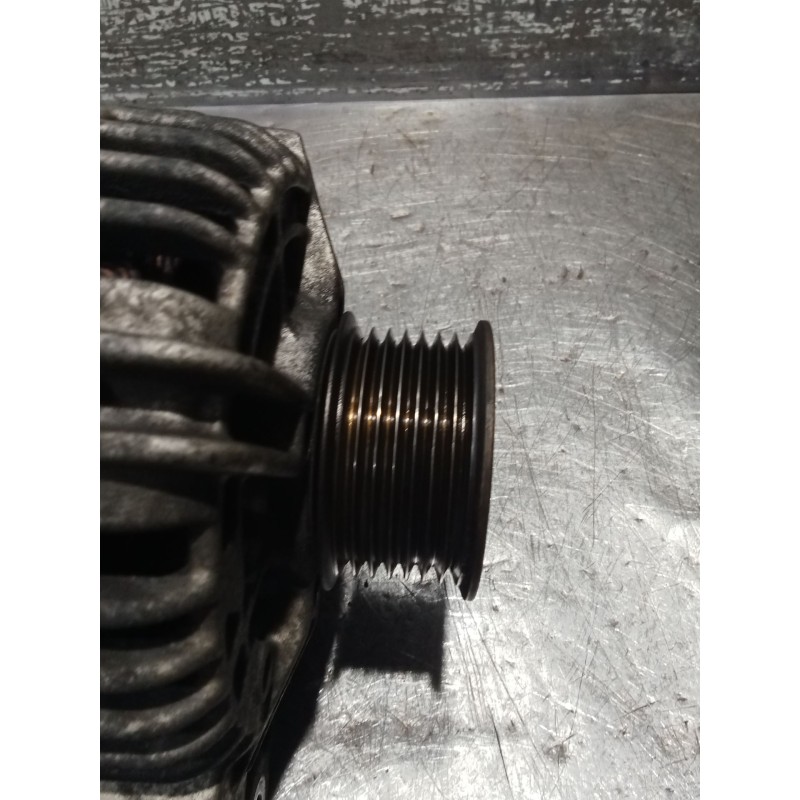 Recambio de alternador para renault clio iii (br0/1, cr0/1) 1.2 16v (br02, br0j, br11, cr02, cr0j, cr11) referencia OEM IAM   