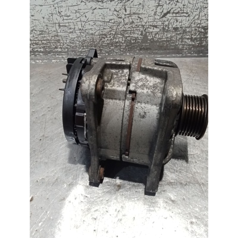 Recambio de alternador para renault clio iii (br0/1, cr0/1) 1.2 16v (br02, br0j, br11, cr02, cr0j, cr11) referencia OEM IAM   