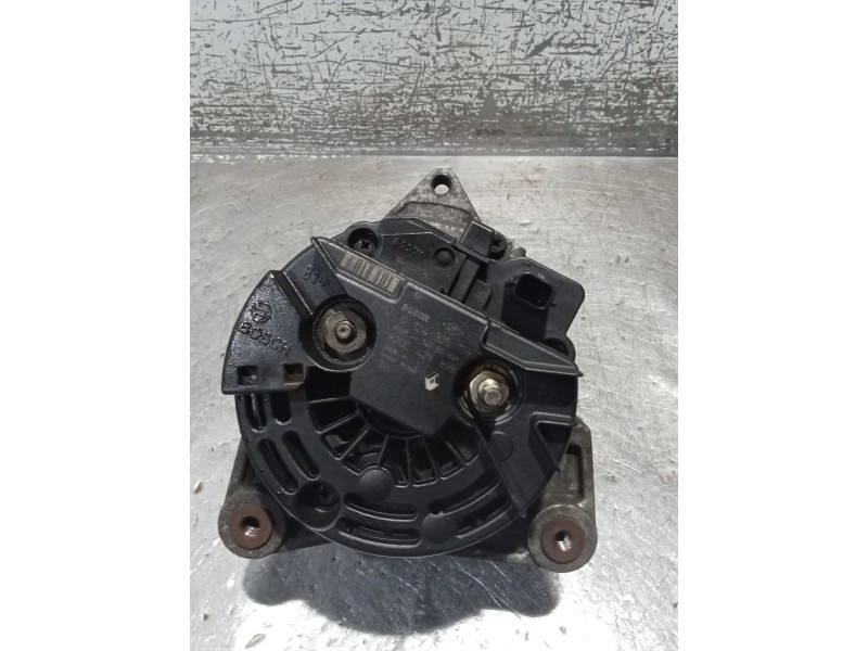 Recambio de alternador para renault clio iii (br0/1, cr0/1) 1.2 16v (br02, br0j, br11, cr02, cr0j, cr11) referencia OEM IAM   