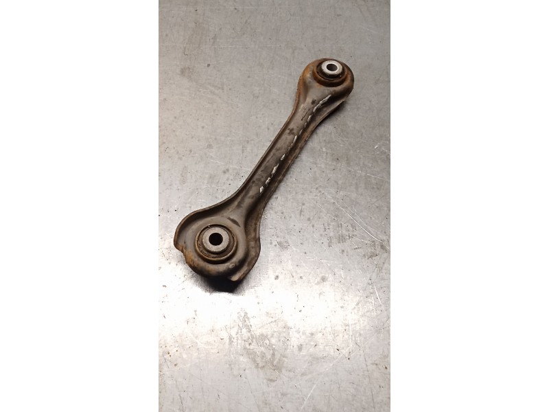 Recambio de brazo suspension superior trasero derecho para mercedes-benz clase c (w203) c 270 cdi (203.016) referencia OEM IAM  