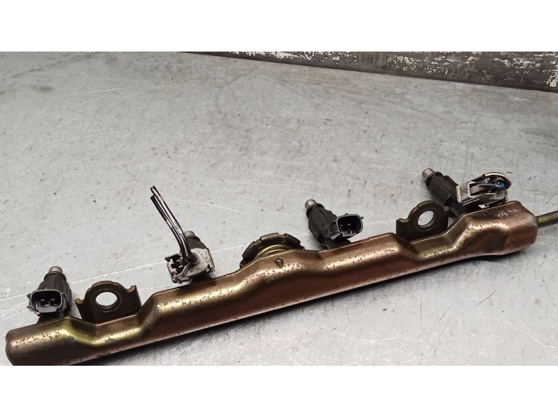 Recambio de rampa inyectora para toyota corolla (_e12_) 1.6 vvt-i (zze121_) referencia OEM IAM   04