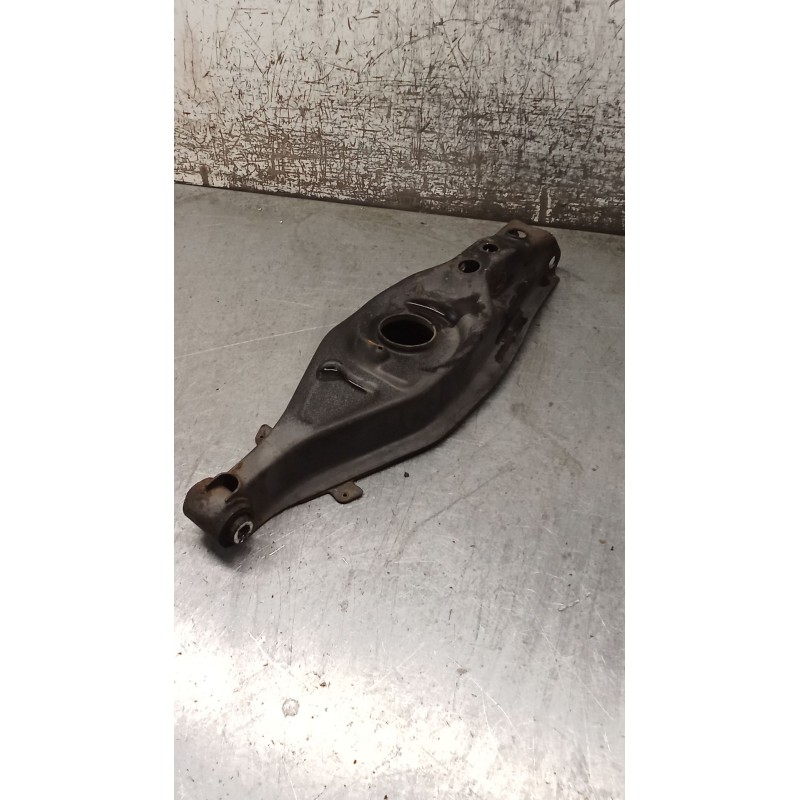 Recambio de brazo suspension inferior trasero derecho para mercedes-benz clase c (w203) c 270 cdi (203.016) referencia OEM IAM  