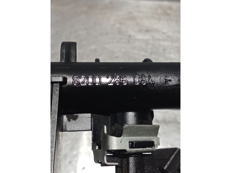 Recambio de rampa inyectora para renault clio iii (br0/1, cr0/1) 1.2 16v (br02, br0j, br11, cr02, cr0j, cr11) referencia OEM IAM