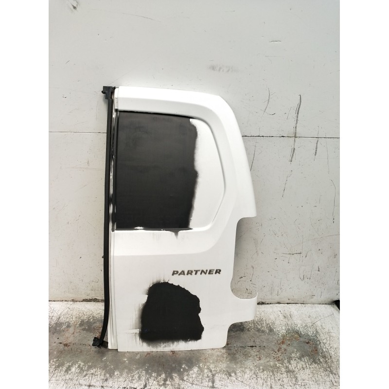Recambio de puerta trasera derecha para peugeot partner furgoneta/monovolumen 1.6 hdi / bluehdi 75 referencia OEM IAM  5P 2012