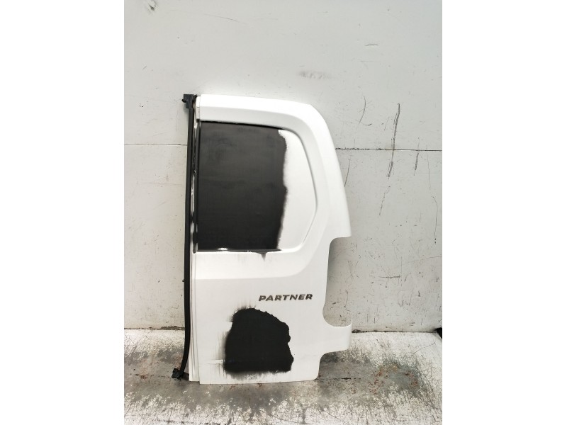 Recambio de puerta trasera derecha para peugeot partner furgoneta/monovolumen 1.6 hdi / bluehdi 75 referencia OEM IAM  5P 2012