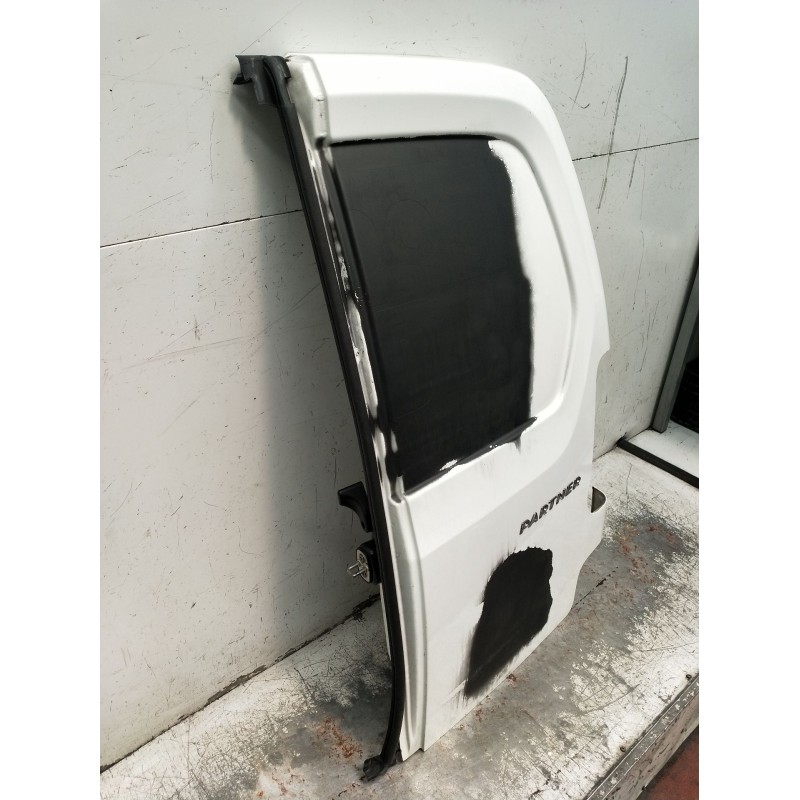 Recambio de puerta trasera derecha para peugeot partner furgoneta/monovolumen 1.6 hdi / bluehdi 75 referencia OEM IAM  5P 2012