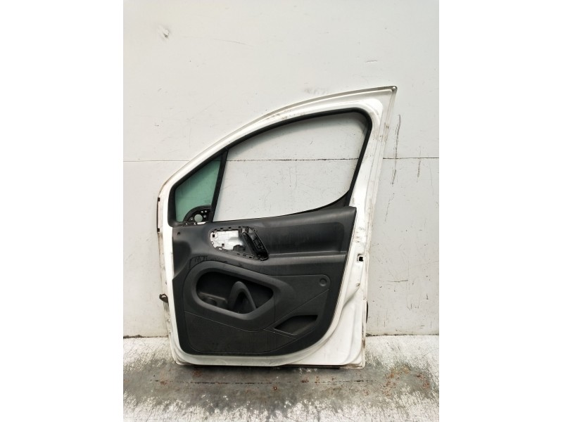 Recambio de puerta delantera derecha para peugeot partner furgoneta/monovolumen 1.6 hdi / bluehdi 75 referencia OEM IAM  5P 2012