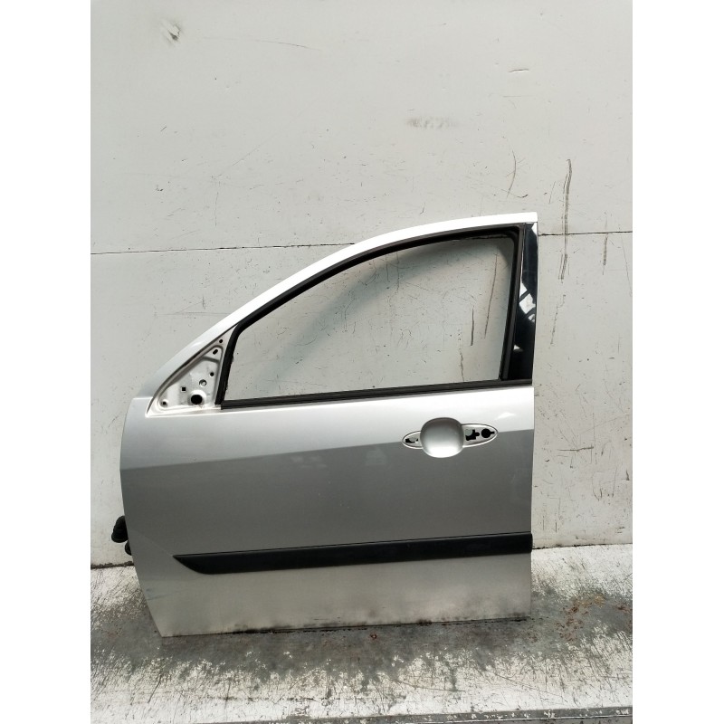 Recambio de puerta delantera izquierda para ford focus i sedán (dfw) 1.8 turbo di / tddi referencia OEM IAM   