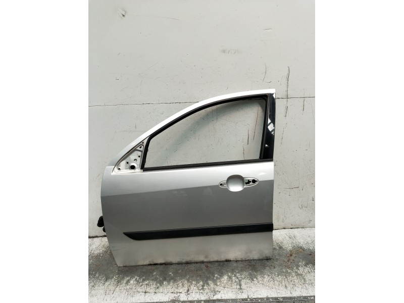 Recambio de puerta delantera izquierda para ford focus i sedán (dfw) 1.8 turbo di / tddi referencia OEM IAM   