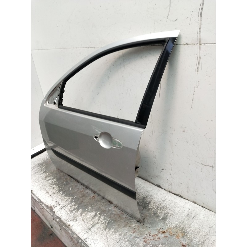 Recambio de puerta delantera izquierda para ford focus i sedán (dfw) 1.8 turbo di / tddi referencia OEM IAM   