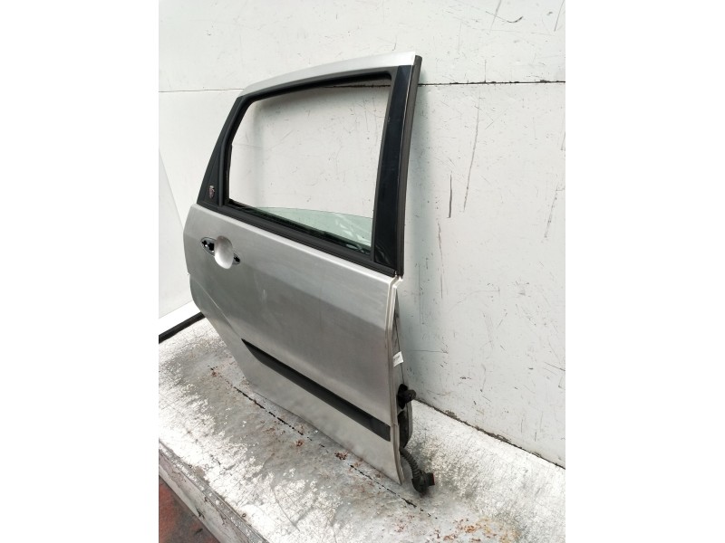 Recambio de puerta trasera derecha para ford focus i sedán (dfw) 1.8 turbo di / tddi referencia OEM IAM   