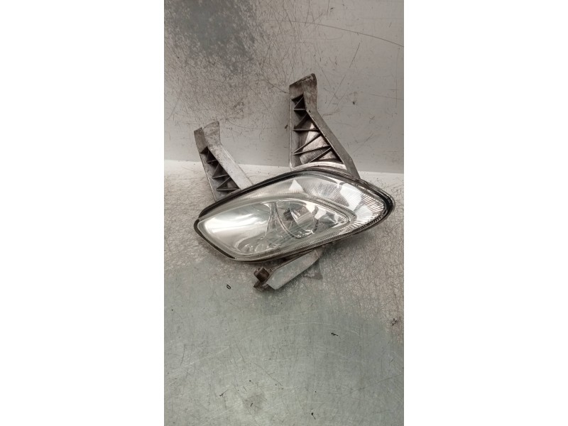Recambio de faro antiniebla derecho para lancia ypsilon (101) 1.3 16v multijet argento referencia OEM IAM 42060748  