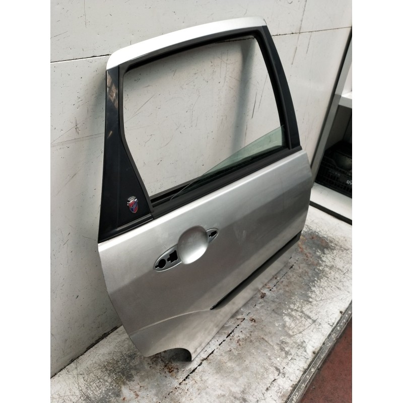 Recambio de puerta trasera derecha para ford focus i sedán (dfw) 1.8 turbo di / tddi referencia OEM IAM   