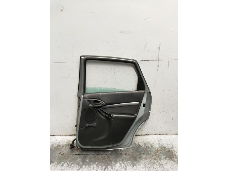 Recambio de puerta trasera derecha para ford focus i sedán (dfw) 1.8 turbo di / tddi referencia OEM IAM   