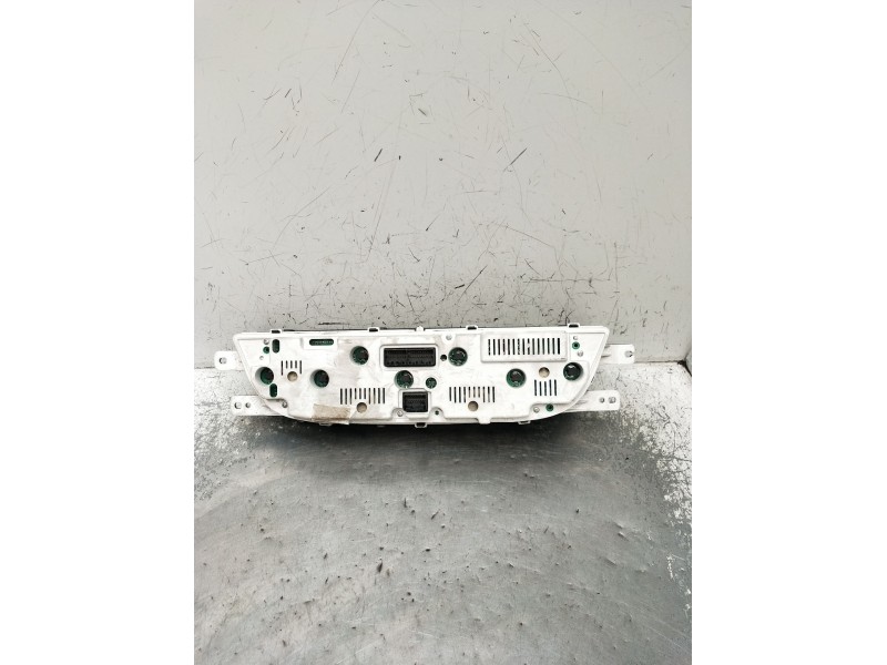 Recambio de cuadro instrumentos para ssangyong rodius i 2.7 xdi referencia OEM IAM 8020021403 11001131130S 2005