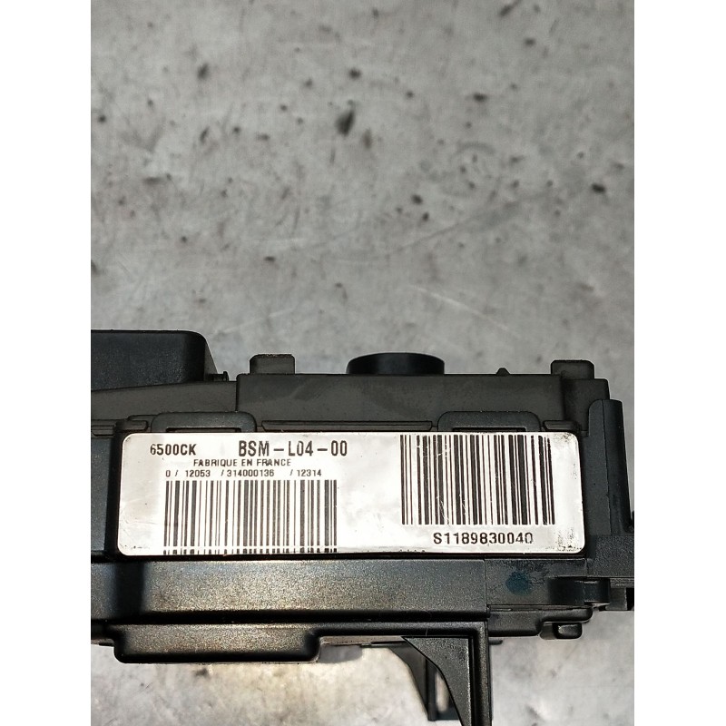 Recambio de caja reles / fusibles para peugeot 307 (3a/c) 2.0 hdi 135 referencia OEM IAM S1189830040 BSML0400 