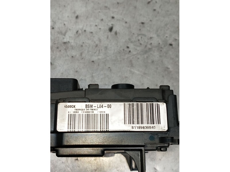 Recambio de caja reles / fusibles para peugeot 307 (3a/c) 2.0 hdi 135 referencia OEM IAM S1189830040 BSML0400 