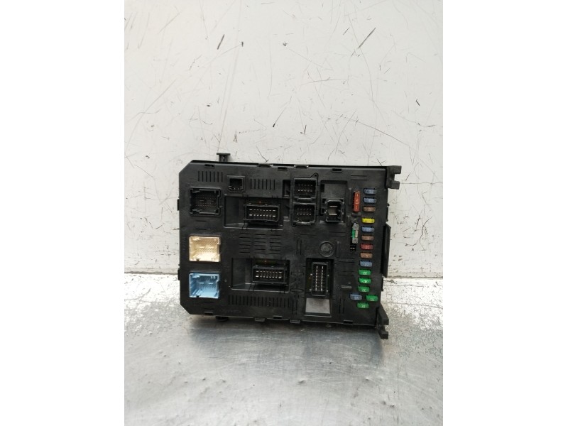 Recambio de caja reles / fusibles para peugeot 307 (3a/c) 2.0 hdi 135 referencia OEM IAM BSI2004H05  