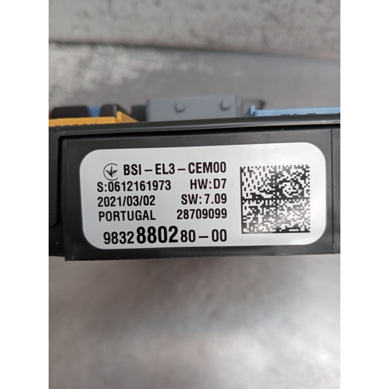Recambio de caja reles / fusibles para opel crossland x / crossland (p17, p2qo) 1.2 (75) referencia OEM IAM 9832880280 28709099 