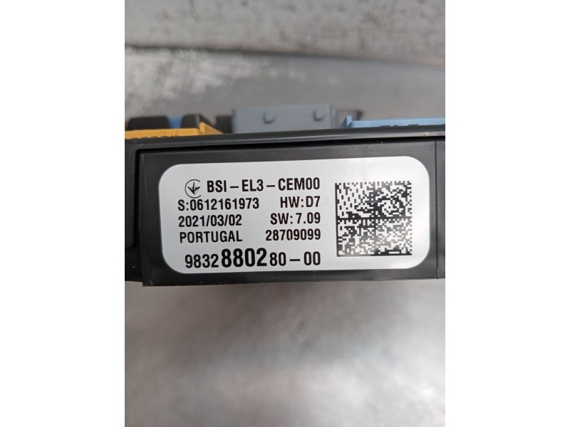 Recambio de caja reles / fusibles para opel crossland x / crossland (p17, p2qo) 1.2 (75) referencia OEM IAM 9832880280 28709099 