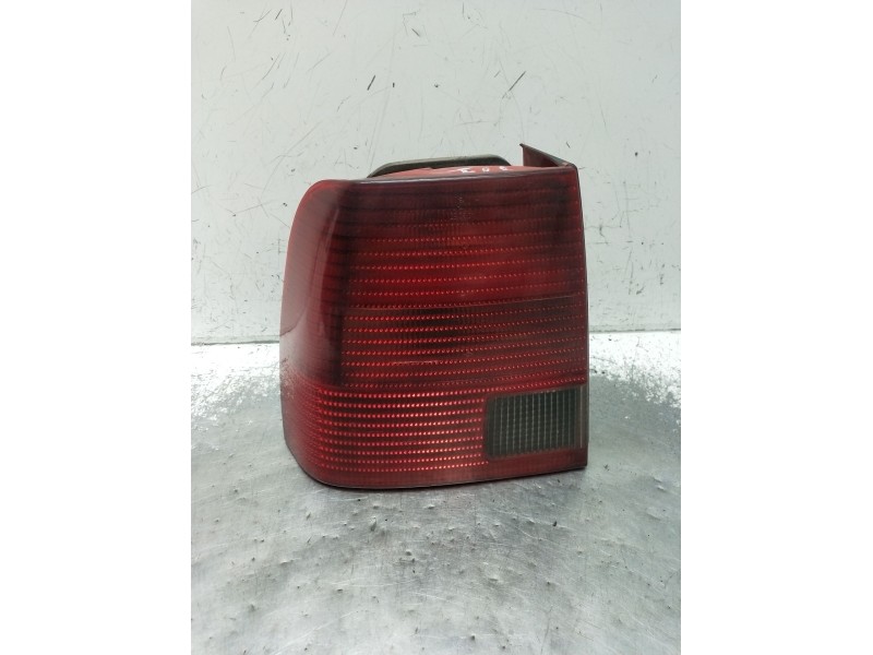 Recambio de piloto trasero izquierdo para volkswagen passat b3/b4 (3a2, 35i) 1.9 tdi referencia OEM IAM   1997