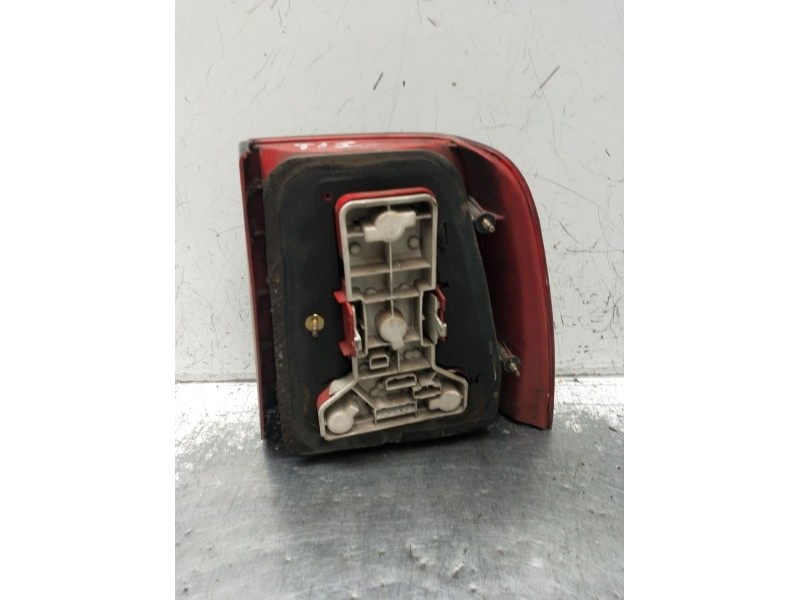 Recambio de piloto trasero izquierdo para volkswagen passat b3/b4 (3a2, 35i) 1.9 tdi referencia OEM IAM   1997