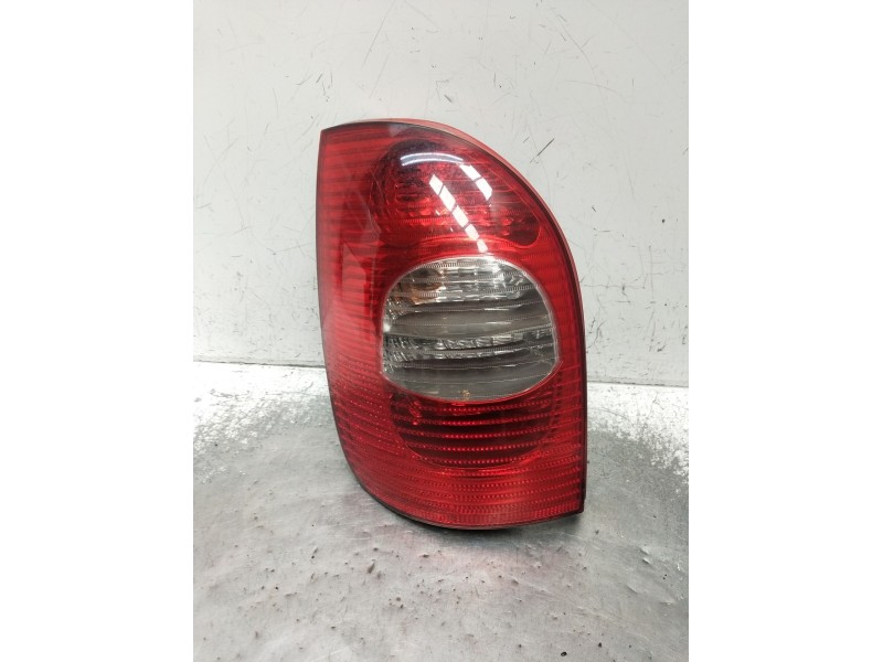 Recambio de piloto trasero izquierdo para citroën xsara picasso (n68) 2.0 hdi referencia OEM IAM 9650005880 89032867 