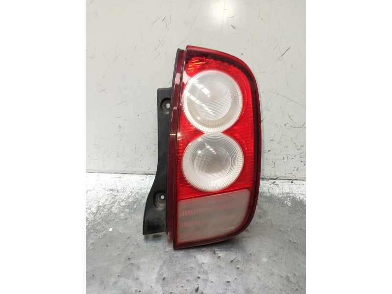 Recambio de piloto trasero derecho para nissan micra iii (k12) 1.2 16v referencia OEM IAM   