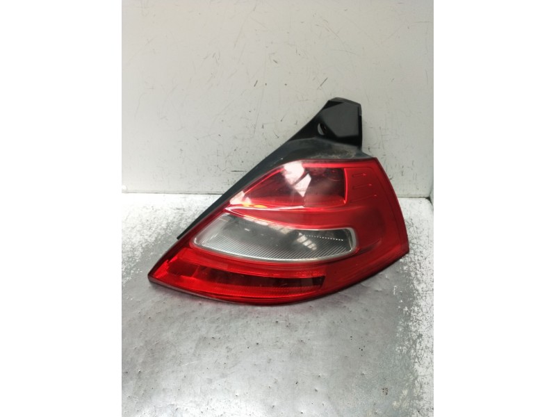 Recambio de piloto trasero derecho para renault megane ii (bm0/1_, cm0/1_) 1.5 dci (bm1e, cm1e) referencia OEM IAM 8200413216 89