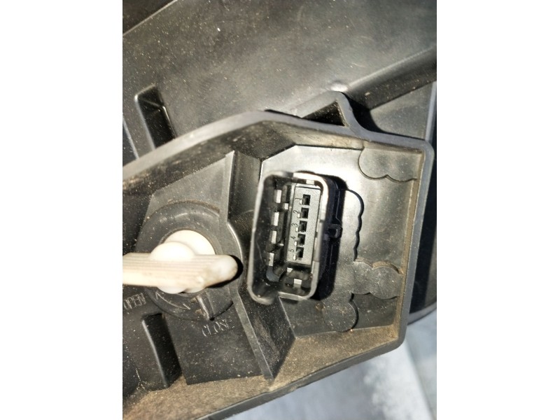 Recambio de piloto trasero derecho para renault megane ii (bm0/1_, cm0/1_) 1.5 dci (bm1e, cm1e) referencia OEM IAM 8200413216 89