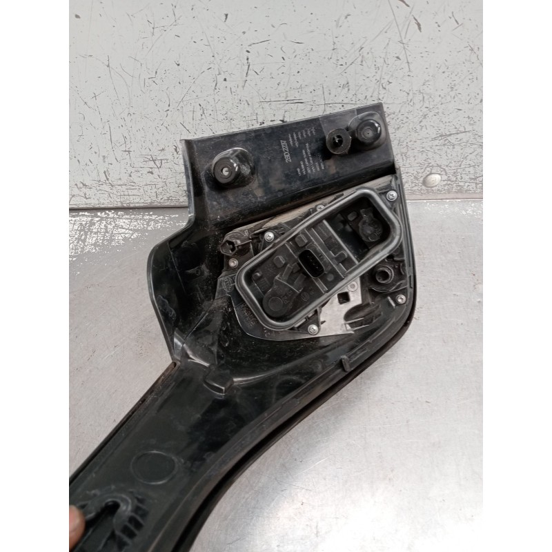 Recambio de piloto trasero derecho para opel crossland x / crossland (p17, p2qo) 1.2 (75) referencia OEM IAM 2SD2237  2021