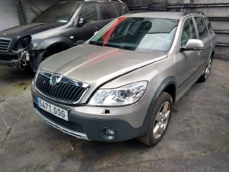 skoda octavia combi (1z5) del año 2009