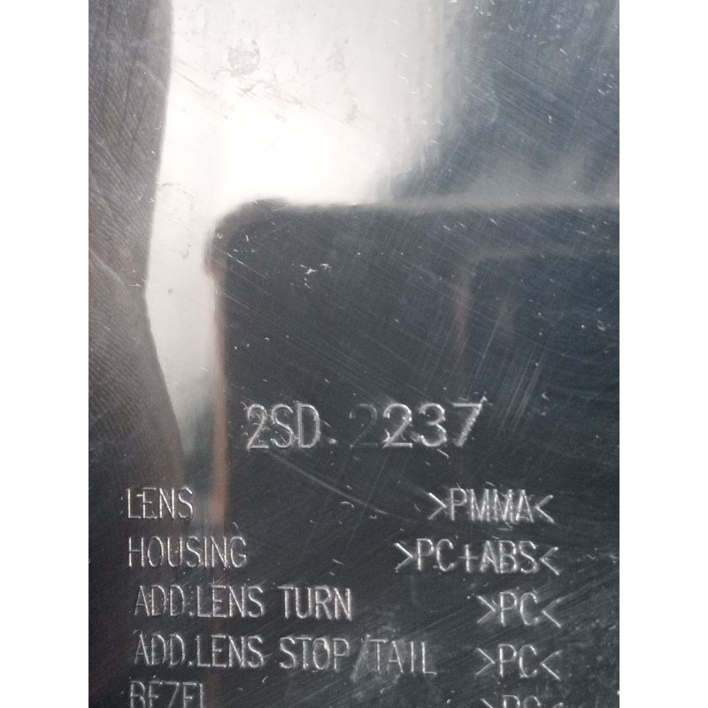 Recambio de piloto trasero izquierdo para opel crossland x / crossland (p17, p2qo) 1.2 (75) referencia OEM IAM 2SD2237  2021