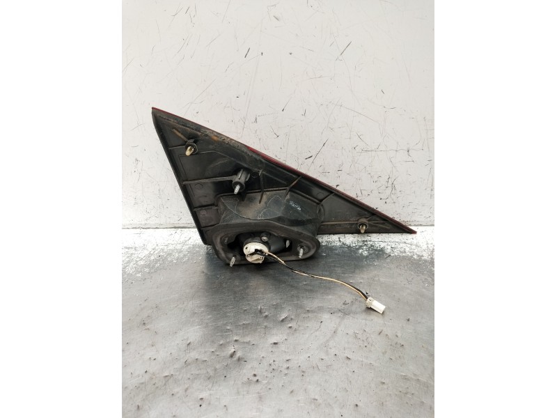 Recambio de piloto trasero derecho interior para ssangyong rodius i 2.7 xdi referencia OEM IAM   2005
