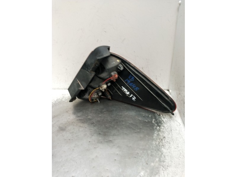 Recambio de piloto trasero izquierdo para ssangyong rodius i 2.7 xdi referencia OEM IAM   2005