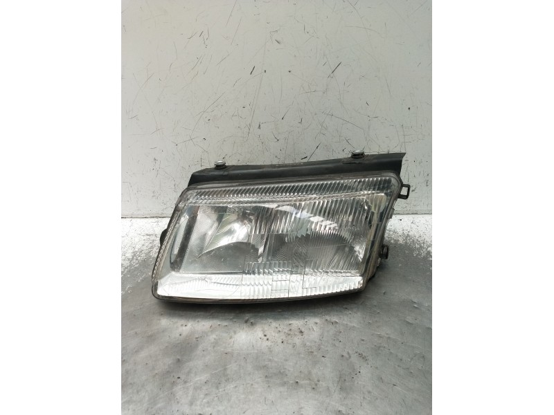 Recambio de faro izquierdo para volkswagen passat b3/b4 (3a2, 35i) 1.9 tdi referencia OEM IAM   1997