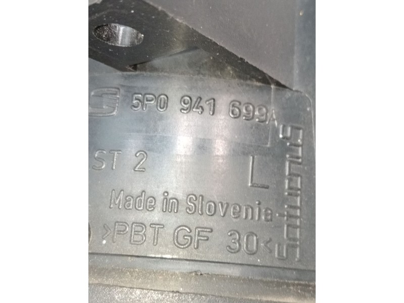 Recambio de faro antiniebla izquierdo para seat leon (1p1) 1.6 referencia OEM IAM 5P0941699A  