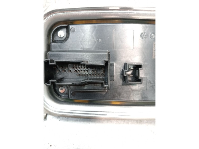 Recambio de centralita faros xenon para mercedes-benz clase c (w206) c 200 d (206.003) referencia OEM IAM A2239006130 A223901721