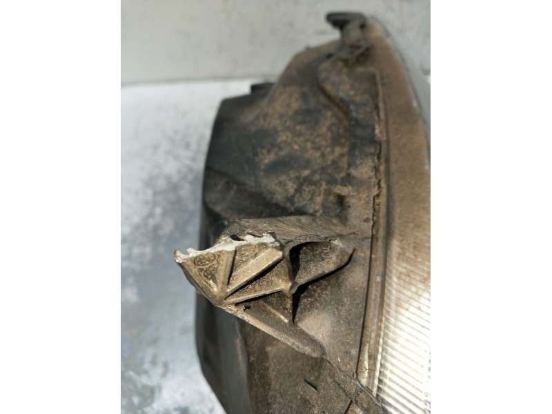 Recambio de faro derecho para nissan micra iii (k12) 1.2 16v referencia OEM IAM 26010BC500 89900075 VER FOTOS