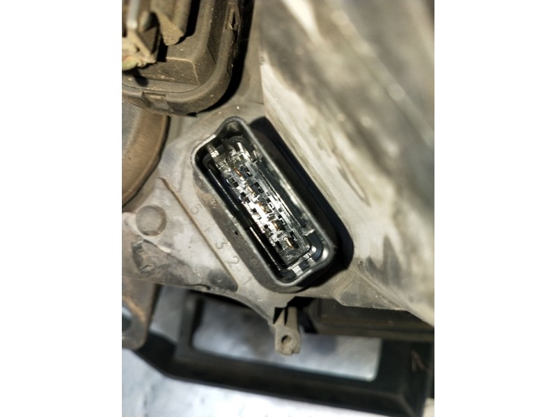 Recambio de faro derecho para renault megane ii (bm0/1_, cm0/1_) 1.5 dci (bm1e, cm1e) referencia OEM IAM 8200412742B 89312740 LU