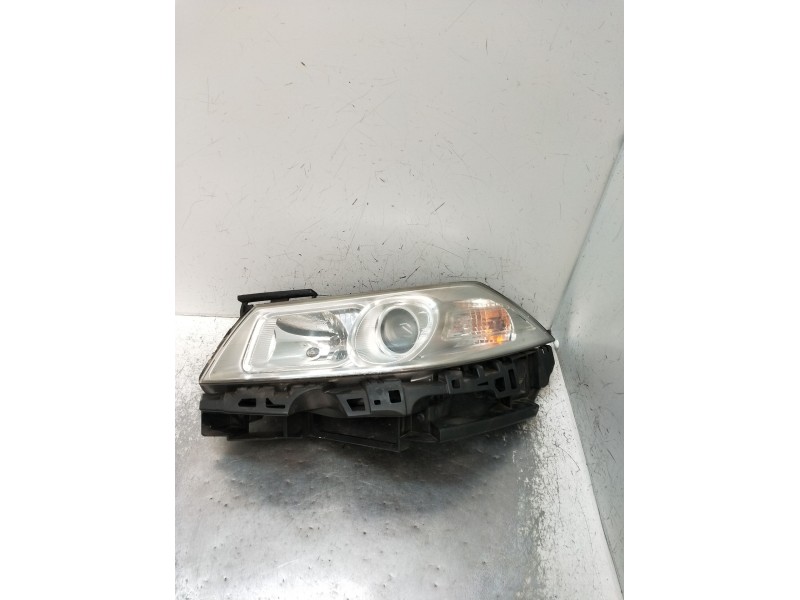 Recambio de faro izquierdo para renault megane ii (bm0/1_, cm0/1_) 1.5 dci (bm1e, cm1e) referencia OEM IAM 8200412741B  LUPA